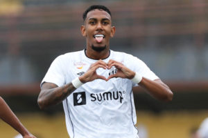 Rwan é destaque da base do Santos