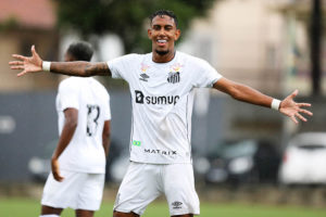 Rwan é artilheiro do Santos na base