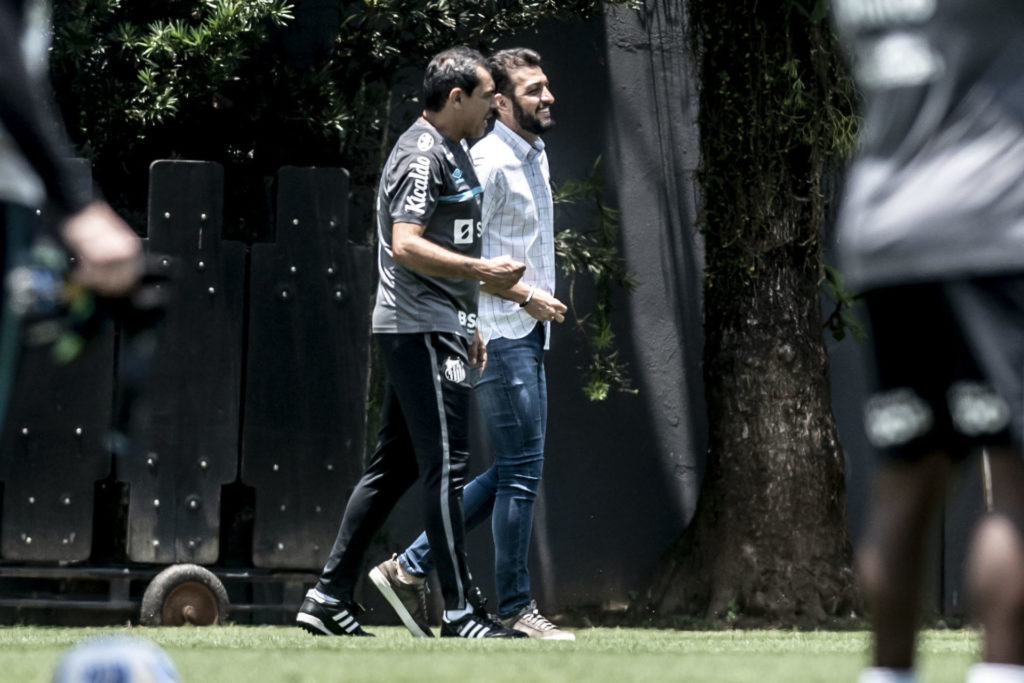 Carille e Dracena começam a planejar 2022 (Foto: Ivan Storti/SantosFC)