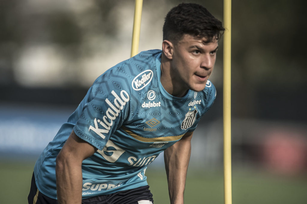 Augusto chegou ao Santos em 2021