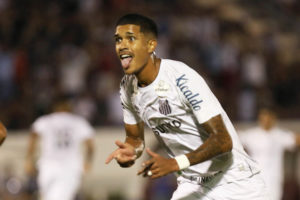 Lucas Barbosa marcou os dois gols do Santos