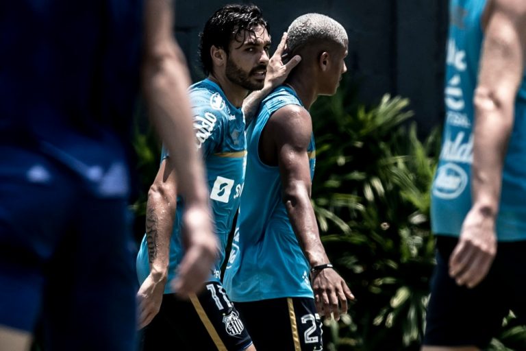 Goulart e Ângelo foram destaques no Santos