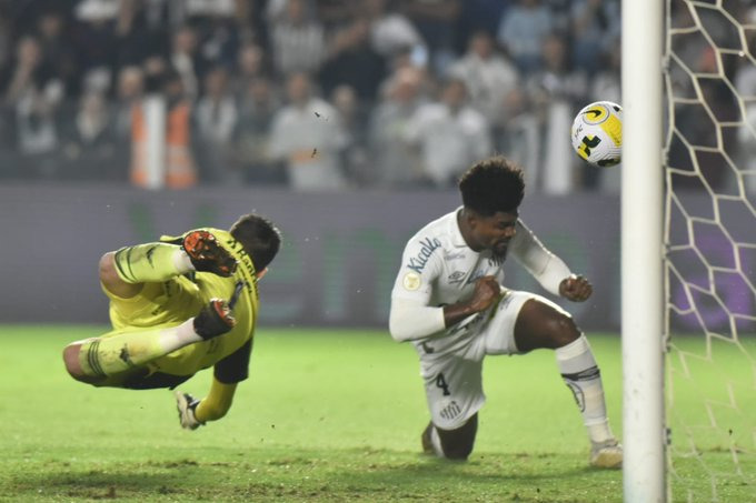 Bauermann gol anulado Santos