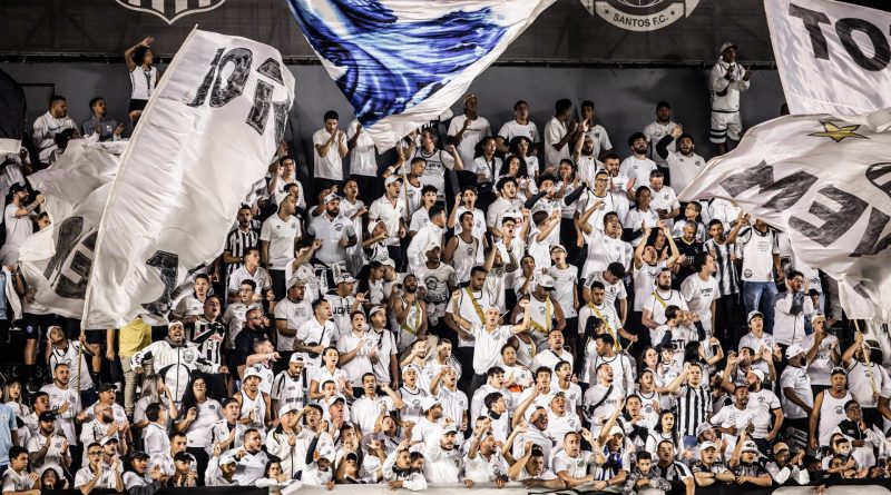 Torcedores do Santos não perdoam dupla após empate: 'Podem ir embora hoje'  - Lance!