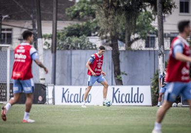 Santos pode ganhar ‘reforço’ na zaga após período sem jogos