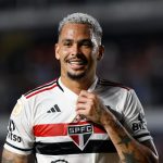 Luciano com a camisa do São Paulo recebeu proposta do Santos - Foto: São Paulo FC