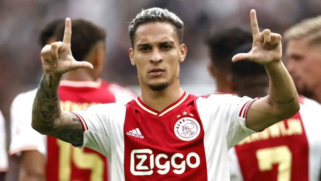 Antony pode ser boa opção para o Santos - Foto: Getty Images