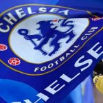 Atacante do Chelsea chegando ao Santos - Foto: Getty Images e AGIF