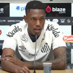 Luisão sendo apresentado no Santos - SFC TV