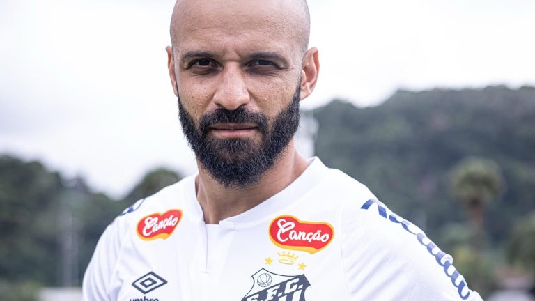 Thaciano chega ao Santos - Foto: X do @SantosFC