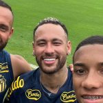 Neymar, Guilherme e Juninho - Foto: X do Santos FC