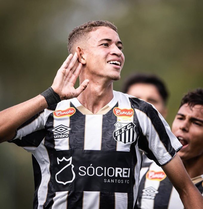 VInicius Lira - Foto: Santos Fc