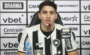 Jair, novo zagueiro do Botafogo – Foto: Vitor Silva/Botafogo