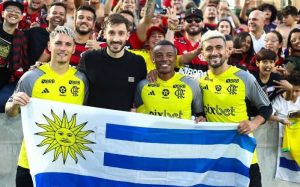 Santos de olho em uruguaio do Flamengo - Foto: Marcelo Cortes/Flamengo