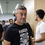 Pedro Caixinha no Santos - Foto: Raul Baretta