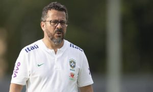 Cleber Xavier no Santos - Foto: Lucas Figueiredo/CBF