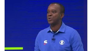 PC Oliveira aponta erro grave da arbitragem em São Paulo x Santos