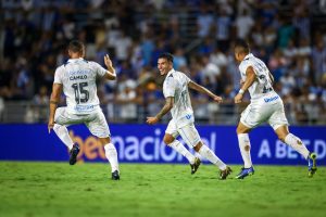 Grêmio e SAntos - Foto: LUCAS UEBEL/GREMIO FBPA