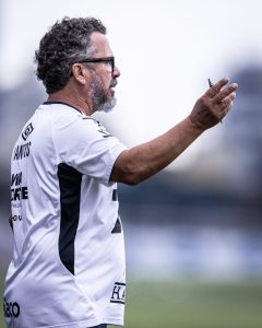 Cleber Xavier no Santos