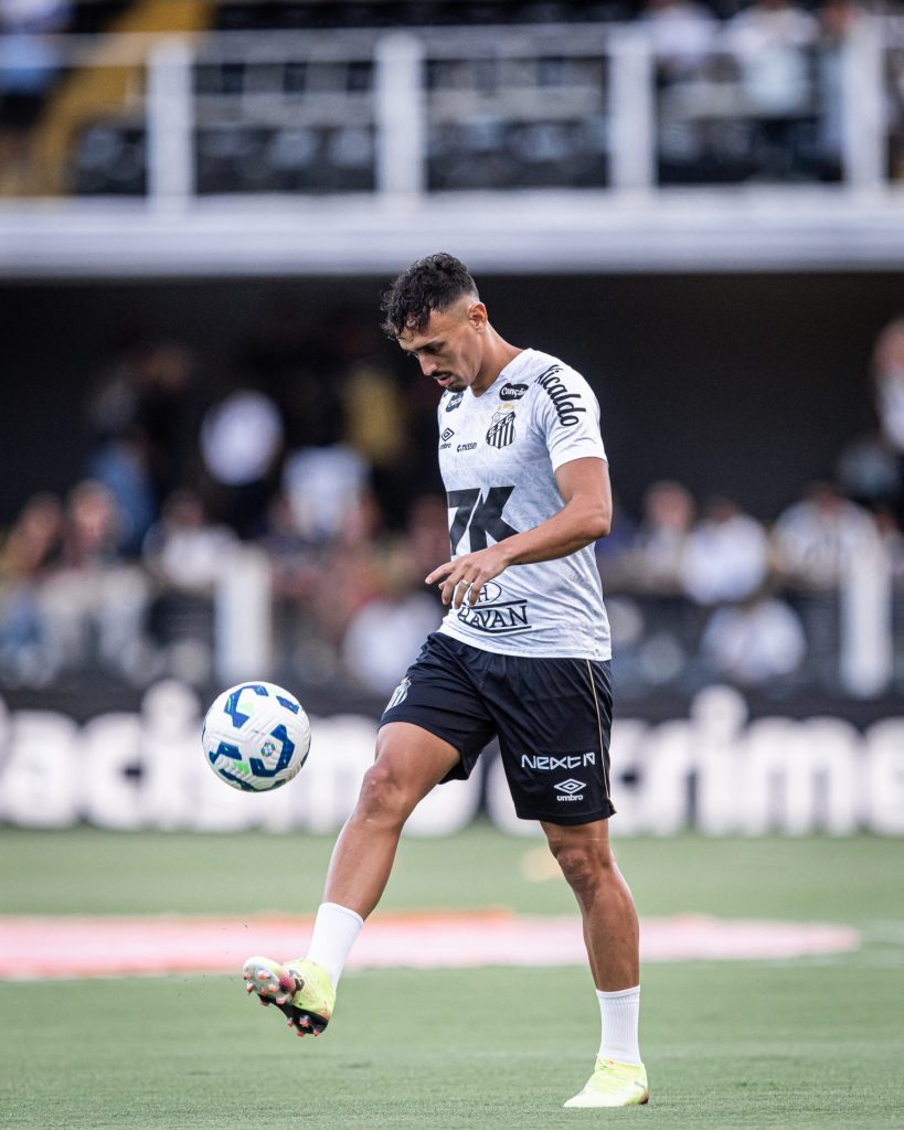 Diego Pituca no Santos - Foto: Raul Baretta/SFC
