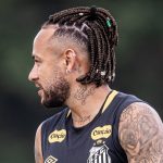 Neymar com a camisa do Santos - Foto: Raul Baretta/Flick oficial do SFC