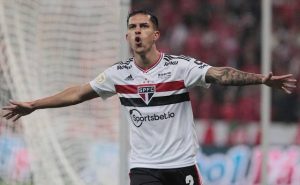 Igor Vinicius passou pelo Santos - Foto: Rubens Chiri/São Paulo FC