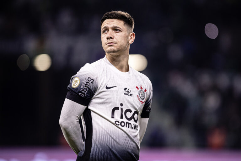 Torcida do Santos aprova Garro - Foto: Corinthians