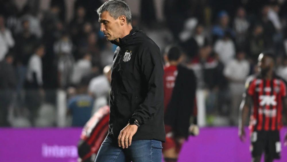 Foto: Jota Erre / AGIF - santos