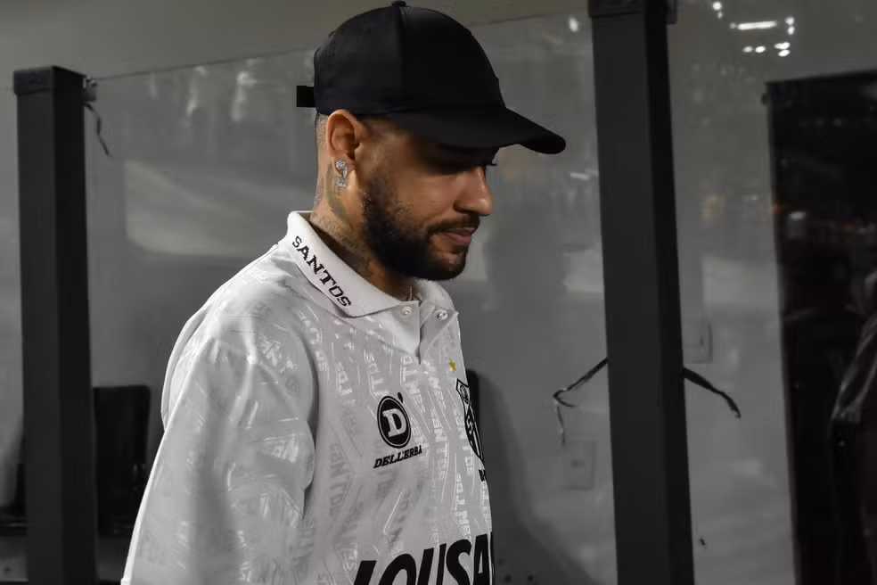 Foto: Jota Erre/AGIF Santos FC